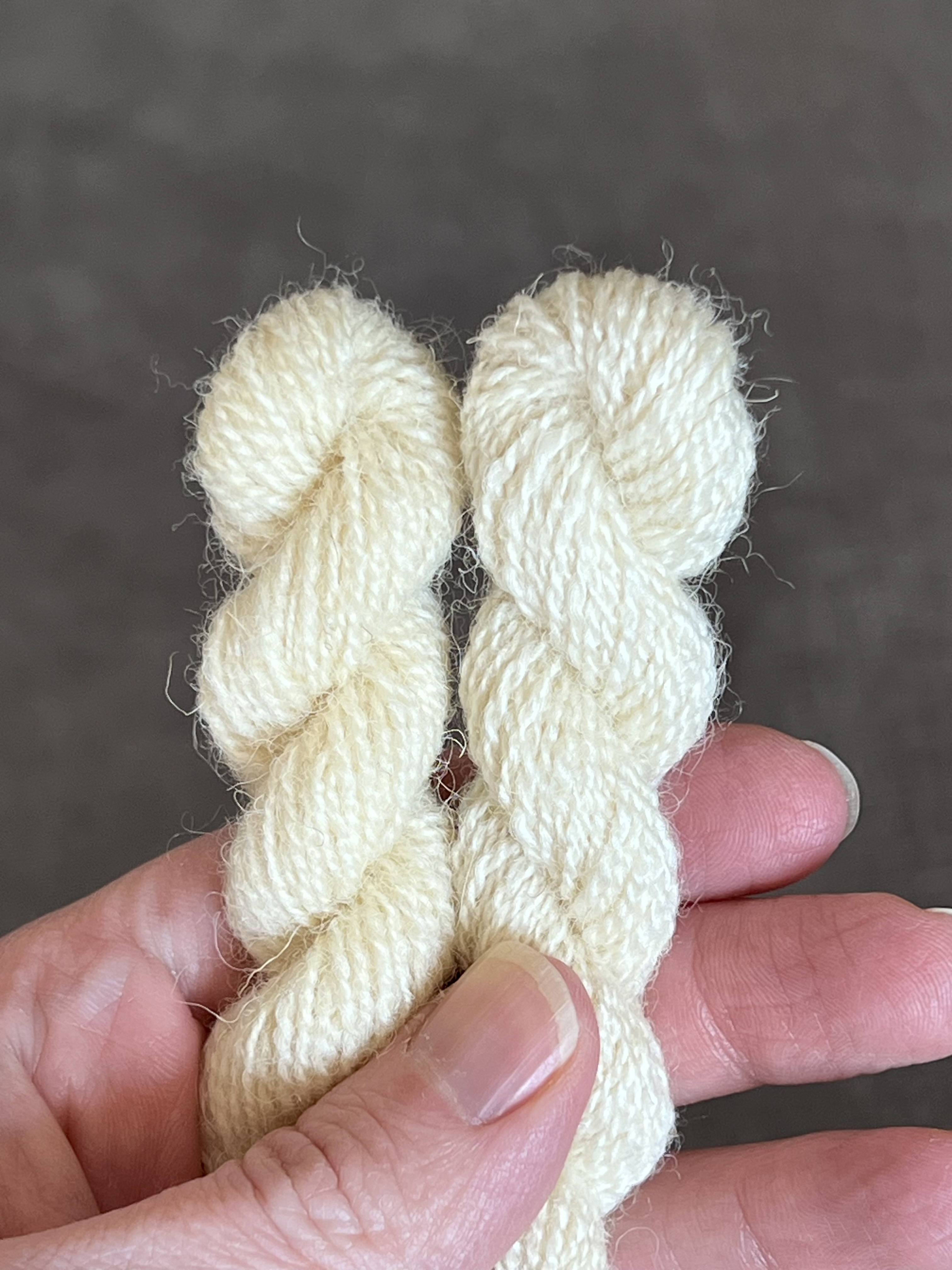 100% Cheviot (left) and 75/25% Cheviot-Bombyx Silk blend (right) sample comparison.